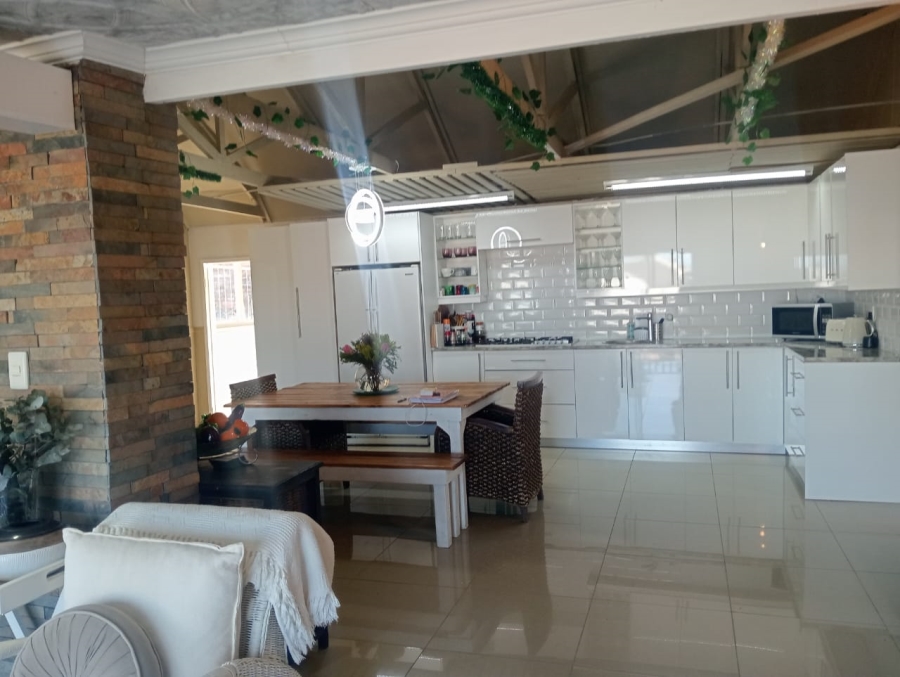 3 Bedroom Property for Sale in Wavecrest Eastern Cape